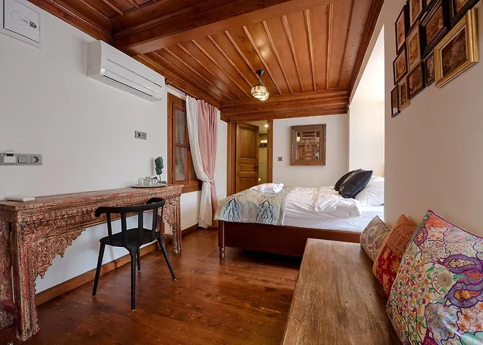 Otel Palm House 17 - Adult Only *