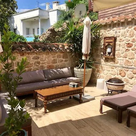 Palm House 17 - Adult Only Hotel *