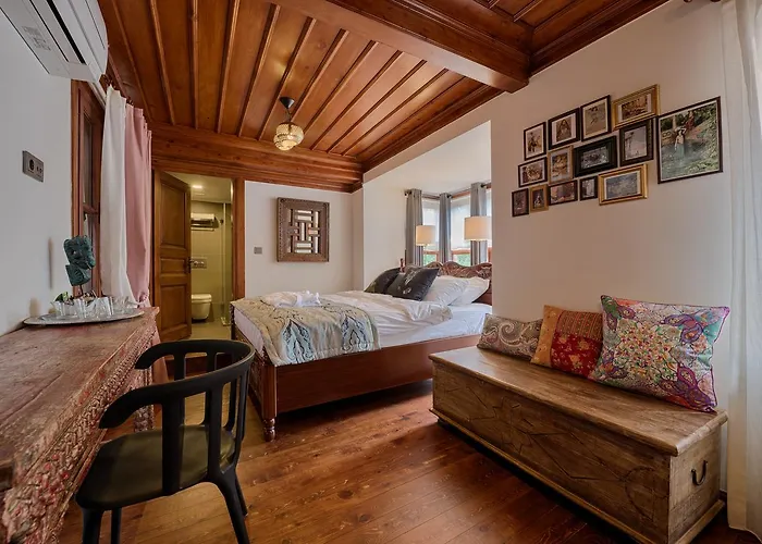 Palm House 17 - Adult Only מלון