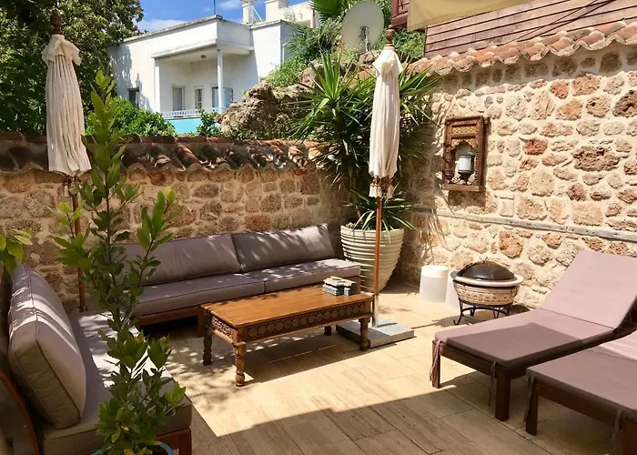 Palm House 17 - Adult Only Hotel *